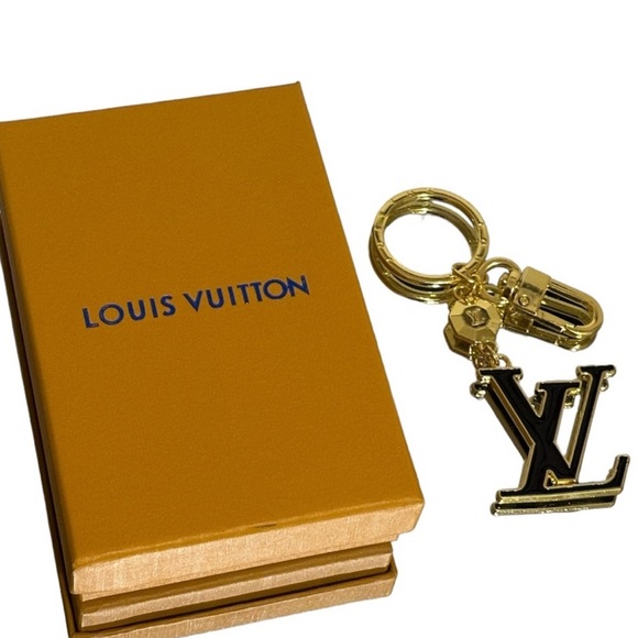 2 Louis Vuitton Gold and Black Key & Card Holder For @lyfeisbeautiful š¤ - Picture 2 of 4